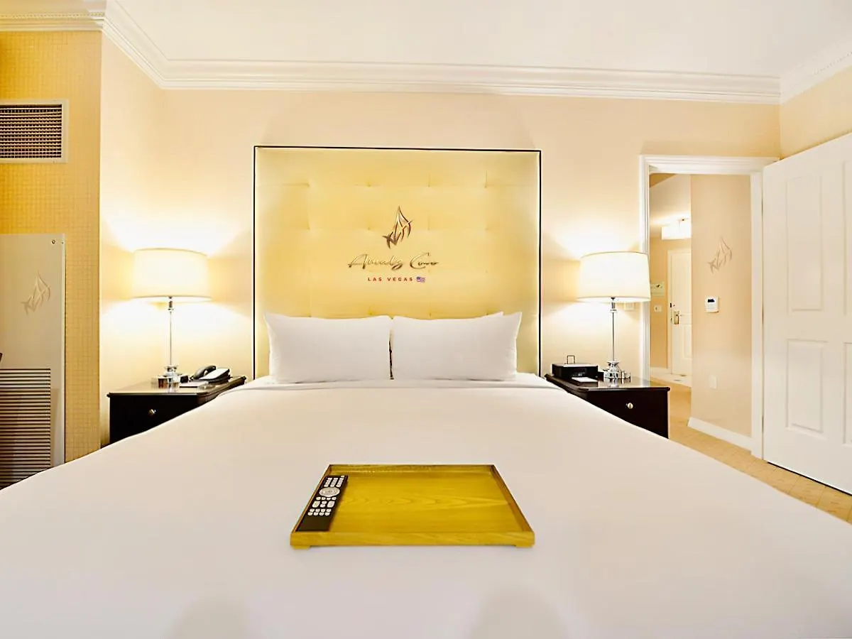 Amalz 2 Bedroom 3 Bathroom Balcony Suites At Mgm Signature ! Лас-Вегас